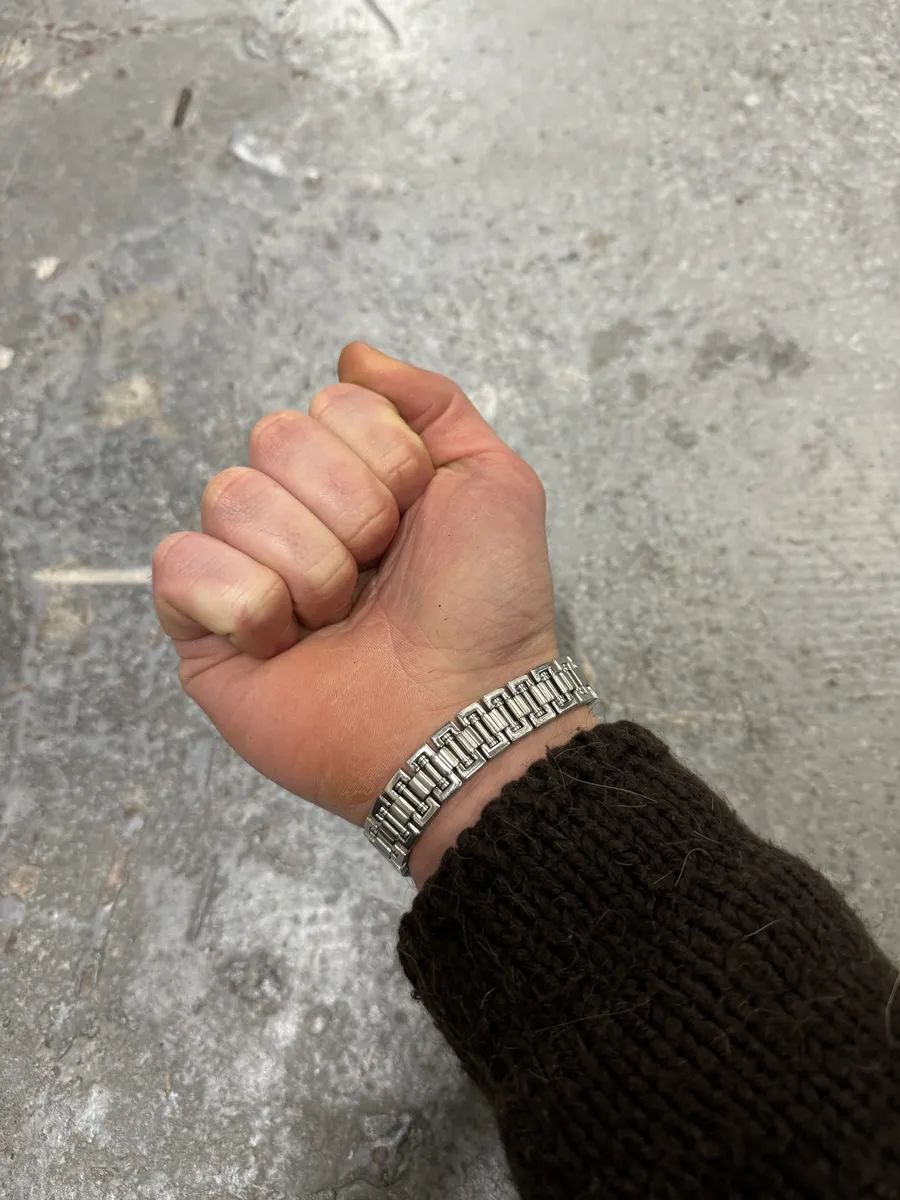 2000s Dolce & Gabbana Grey Metallic Bracelet - Image 3