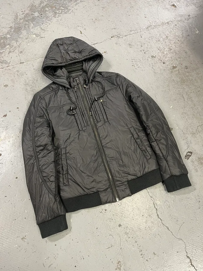 2000s Dolce & Gabbana Grey Puffer Bomber Jacket - Image 4