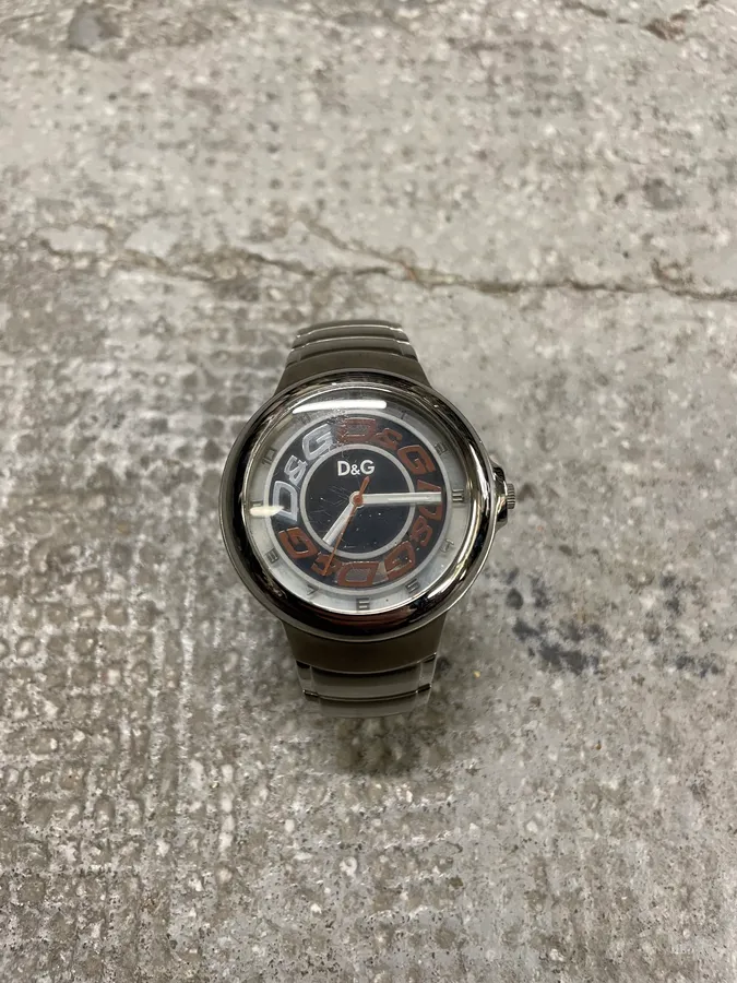 2000s Dolce & Gabbana Grey Racer Watch - Image 2