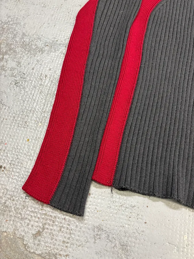2000s Dolce & Gabbana Grey & Red Turtleneck - Image 7