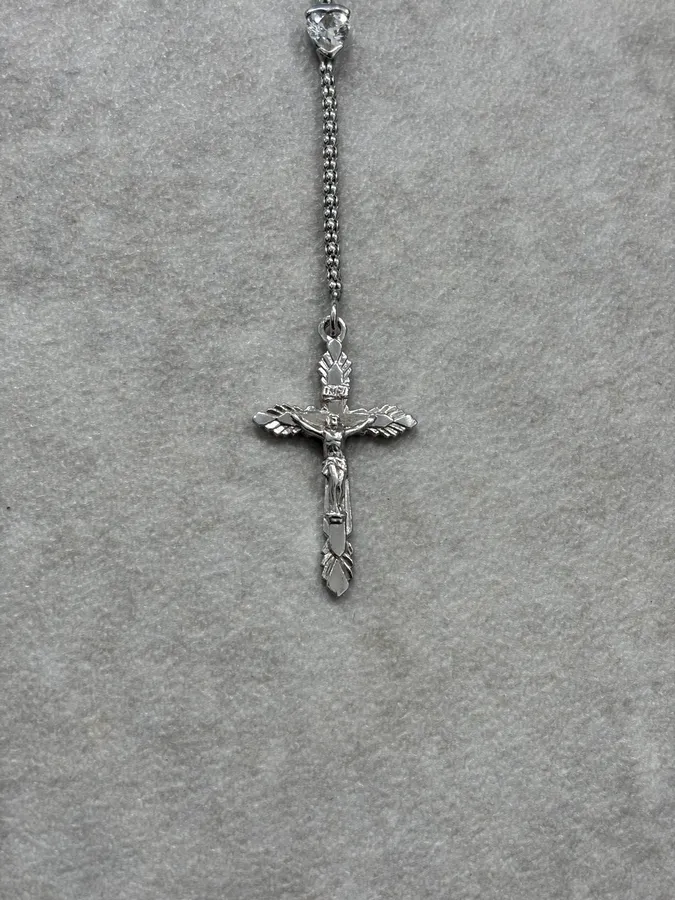2000s Dolce & Gabbana Grey Rosary Cross Necklace - Image 6
