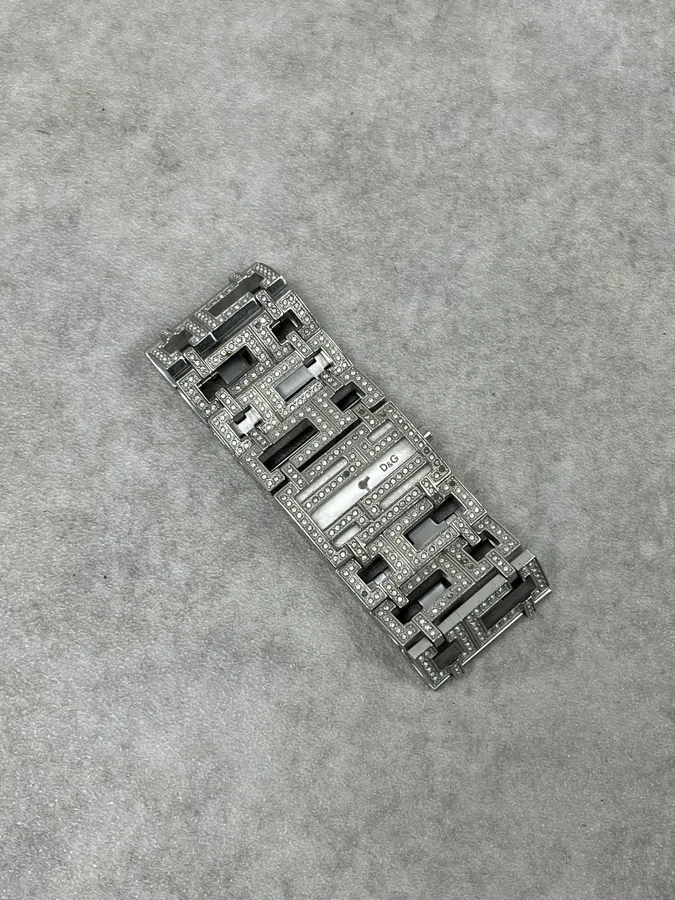 2000s Dolce & Gabbana Grey Strass Abstract Watch - Image 7