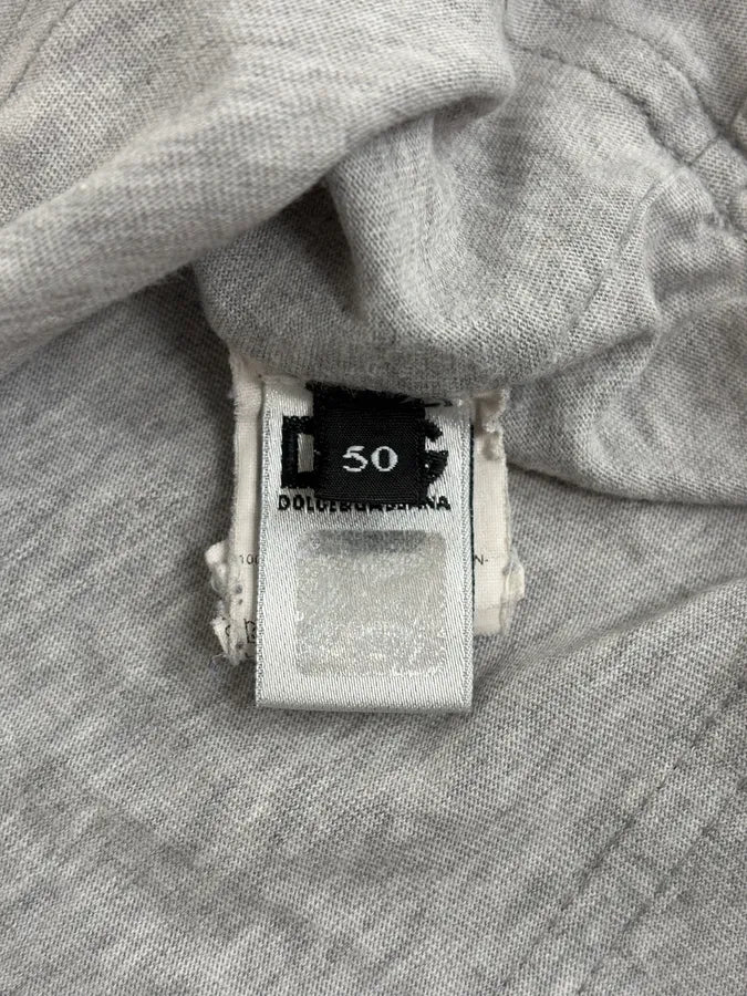 2000s Dolce & Gabbana Grey Sunbathing Poolside T-Shirt - Image 10