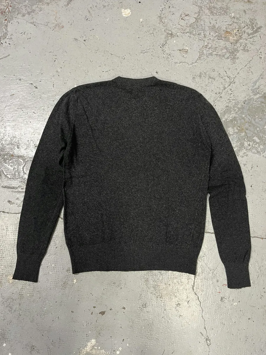 2000s Dolce & Gabbana Grey Wool Sweater - Image 2