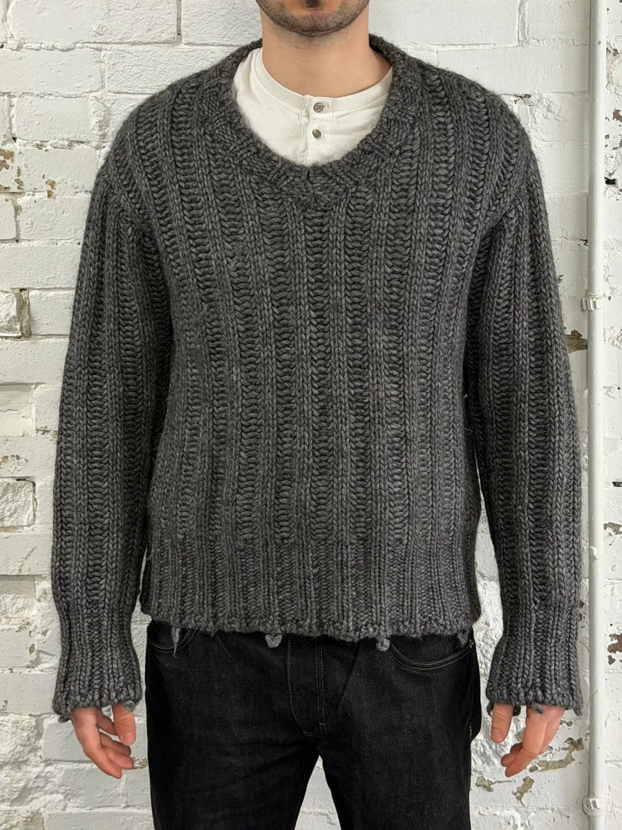 2000s Dolce & Gabbana Grey Wool V Neck Sweater - Image 2