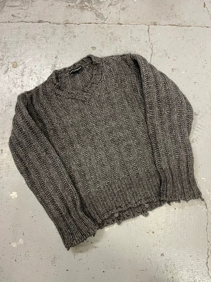 2000s Dolce & Gabbana Grey Wool V Neck Sweater - Image 4