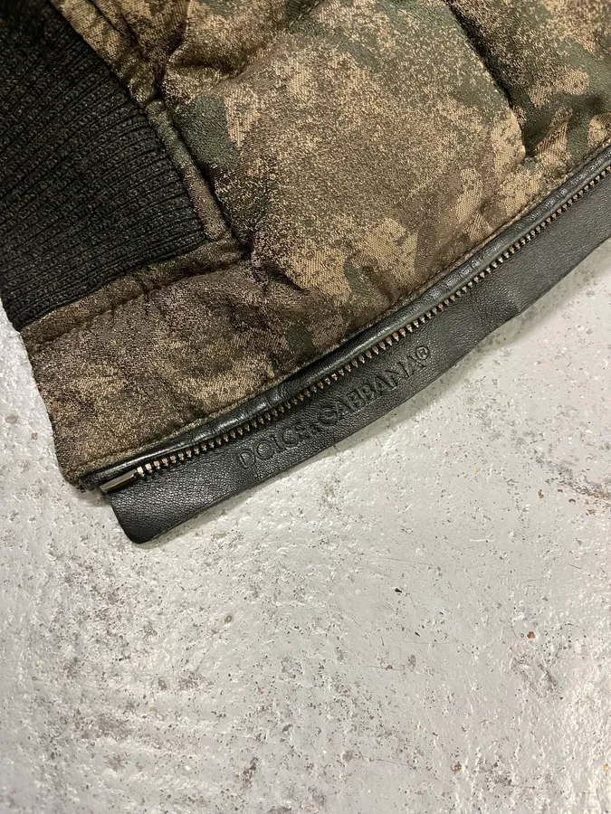 2000s Dolce & Gabbana Holographic Camo Khaki Puffer Jacket - Image 11
