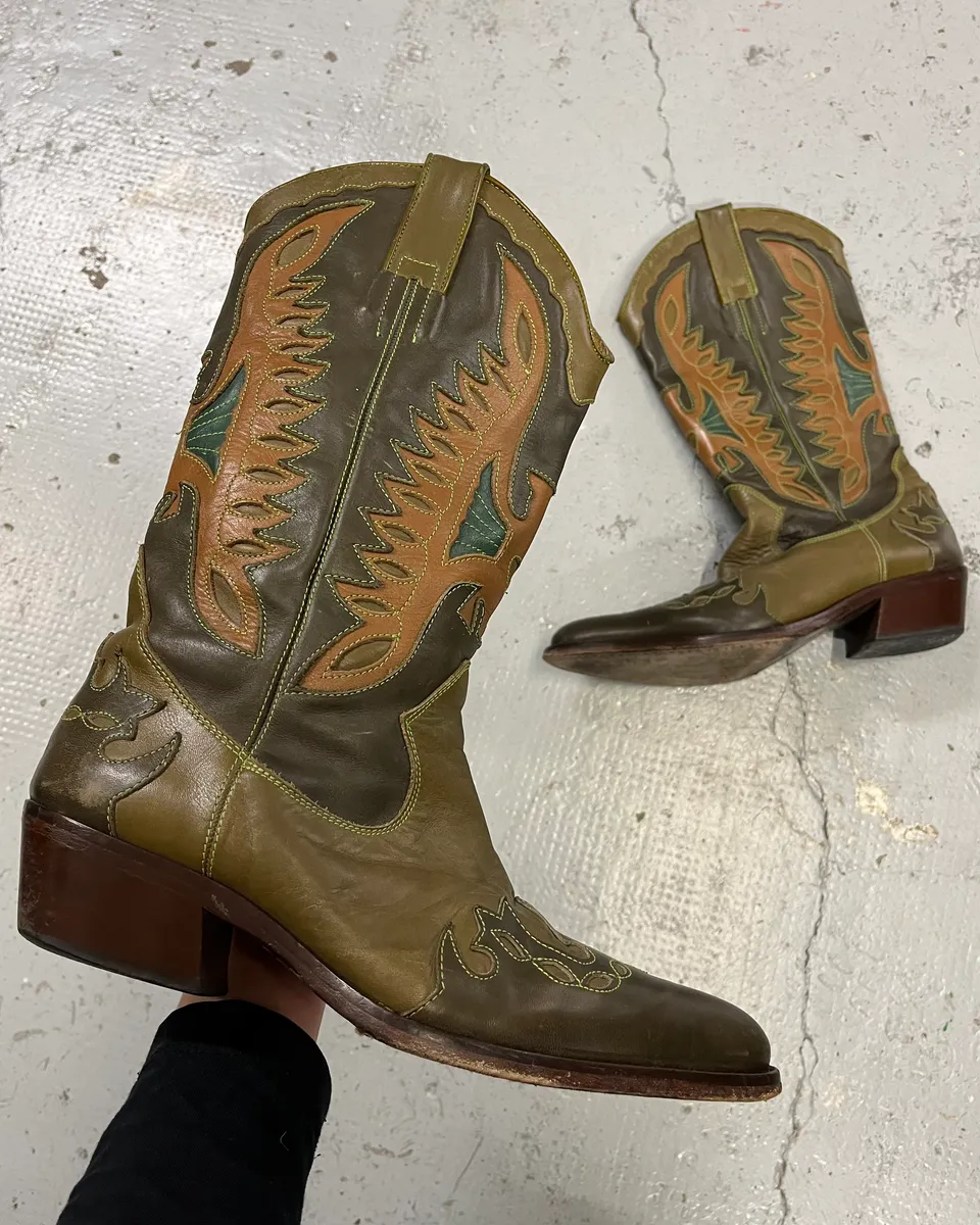 2000s Dolce & Gabbana Khaki Leather Embroidered Cowboy Santiags Boots