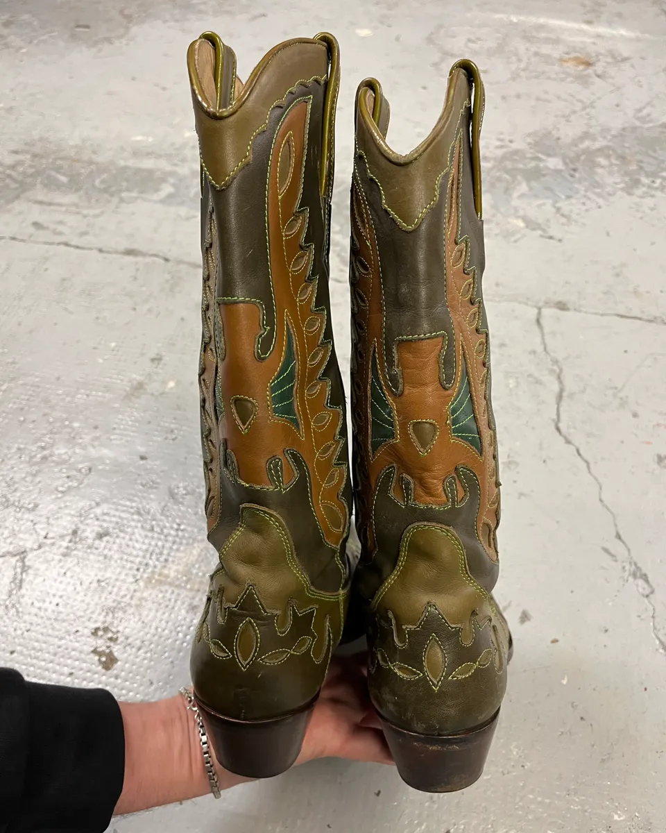 2000s Dolce & Gabbana Khaki Leather Embroidered Cowboy Santiags Boots - Image 8