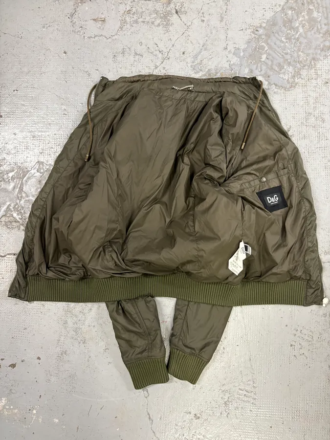 2000s Dolce & Gabbana Khaki Nylon Cargo Bomber Jacket - Image 7