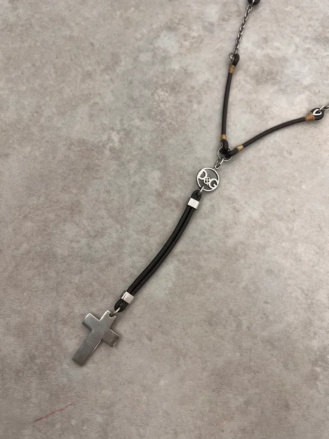 2000s Dolce & Gabbana Leather Cross Necklace - Image 4