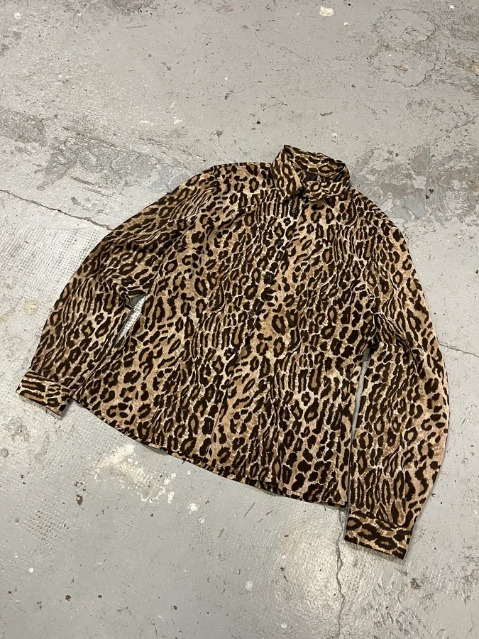 2000s Dolce & Gabbana Leopard Glamour Shirt - Image 4