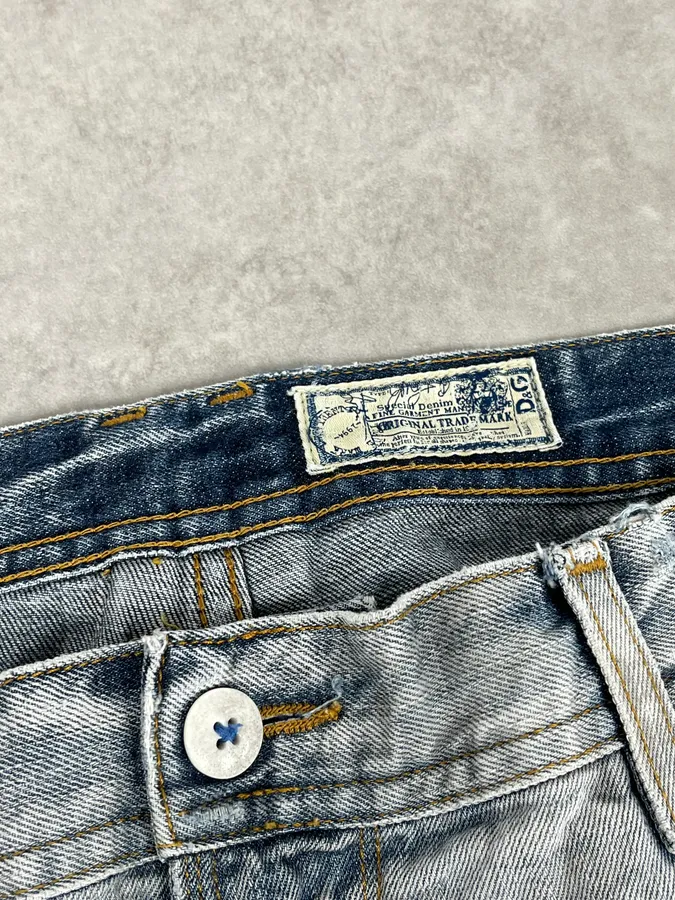 2000s Dolce & Gabbana Light Blue Denim Distressed Jeans - Image 11