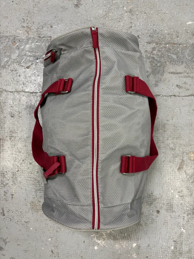 2000s Dolce & Gabbana Messenger Red Handle Grey Bag - Image 4