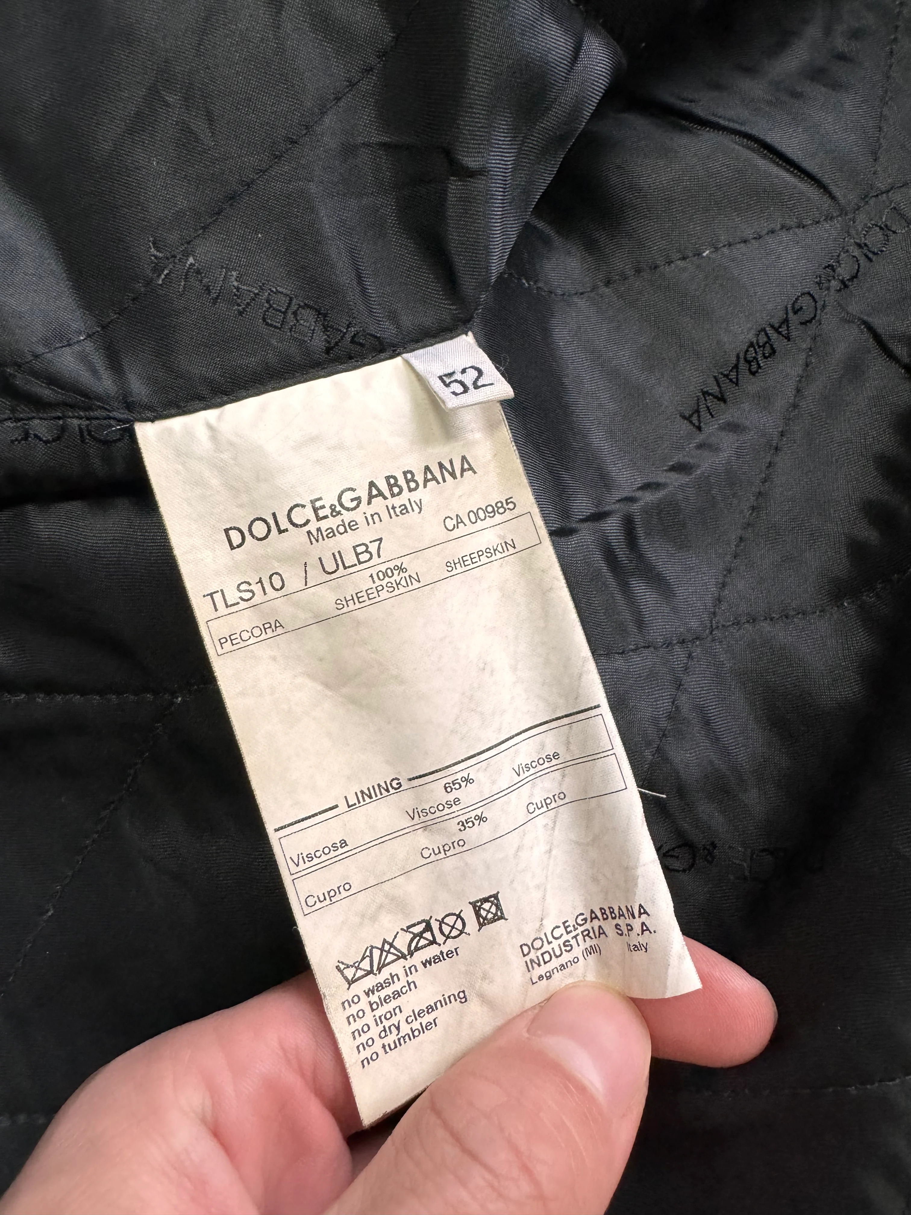 2000s Dolce & Gabbana Minimalist Distressed Leather Jacket - Image 8