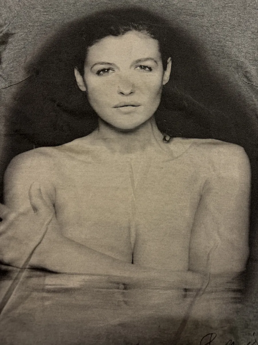 2000s Dolce & Gabbana Monica Belluci Grey T-Shirt - Image 5