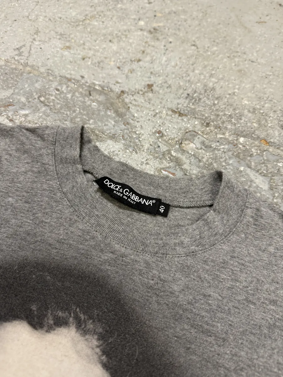 2000s Dolce & Gabbana Monica Belluci Grey T-Shirt - Image 6