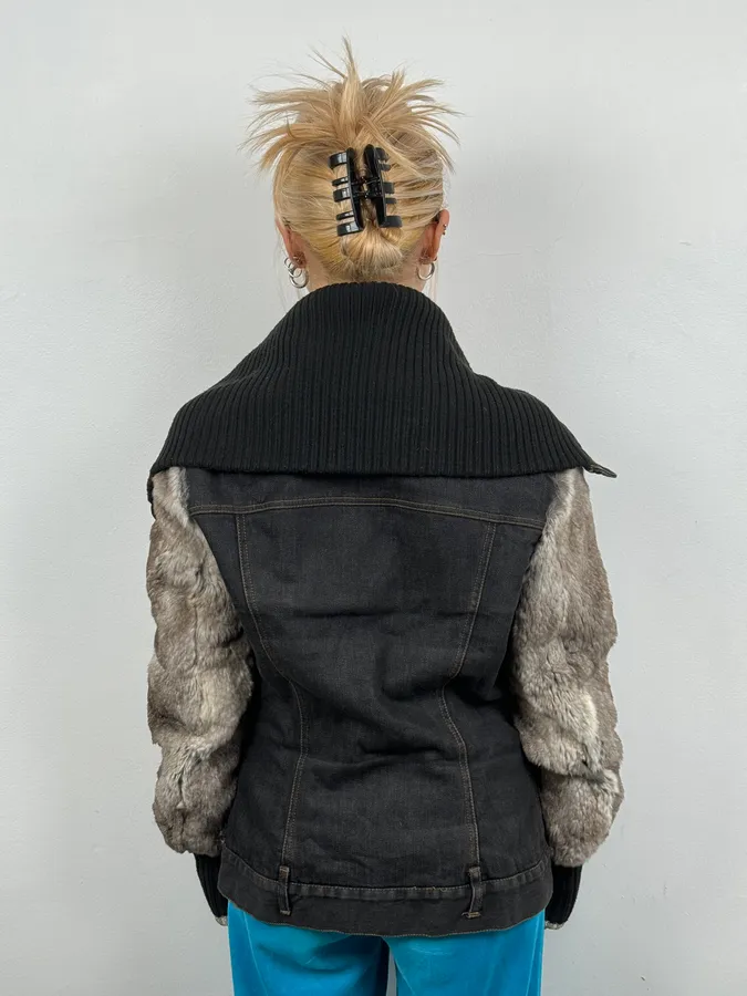 2000s Dolce & Gabbana Navy Denim Buttoned Fur Arms Jacket - Image 3