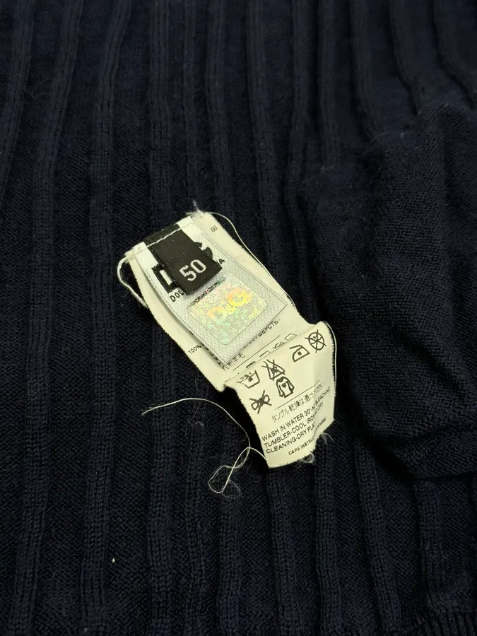 2000s Dolce & Gabbana Navy Wool Cardigan - Image 9