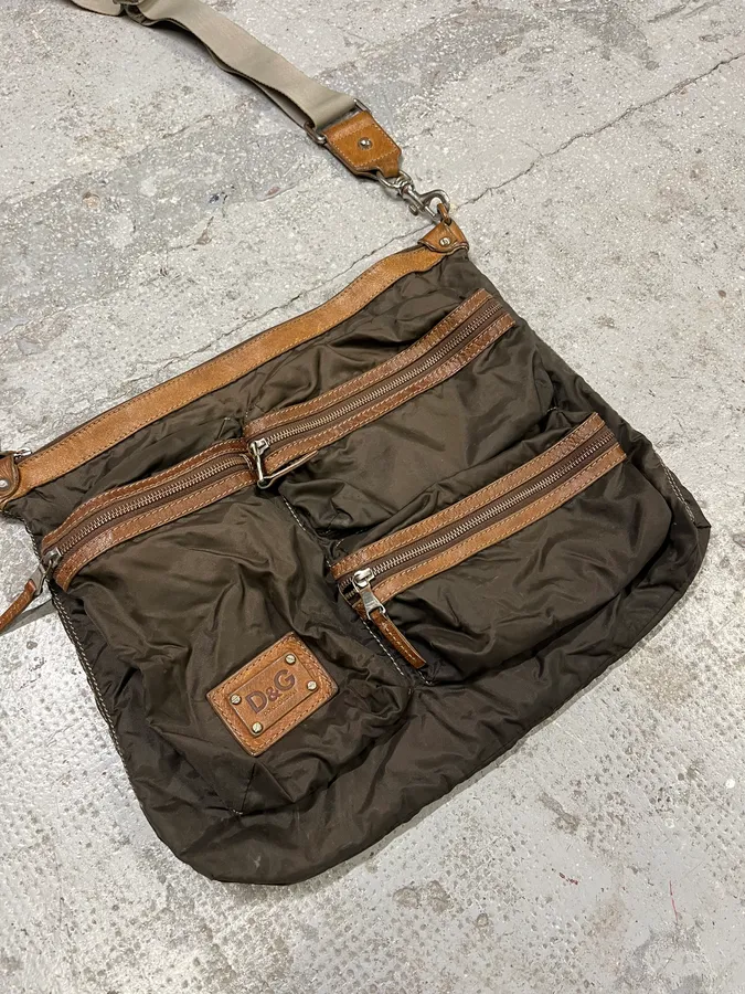 2000s Dolce & Gabbana Olive Nylon Cargo Shoulder Bag - Image 4