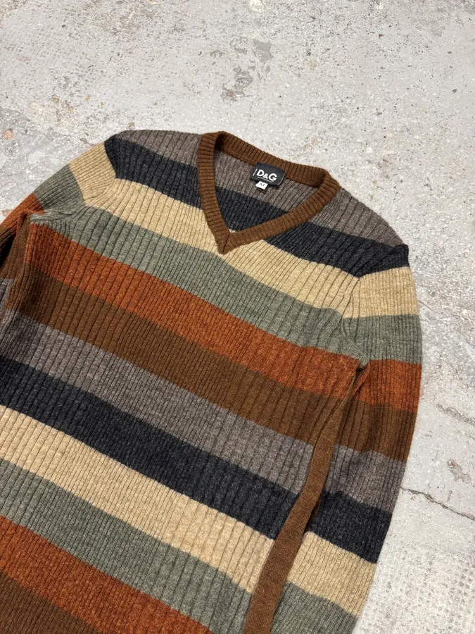 2000s Dolce & Gabbana Pastel Lines V-Neck Sweater - Image 4
