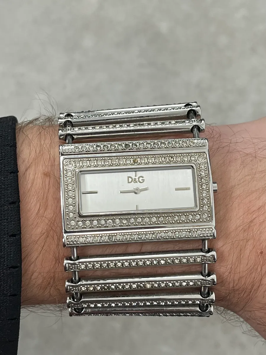 2000s Dolce & Gabbana Pave Lines Bracelet Watch - Image 4