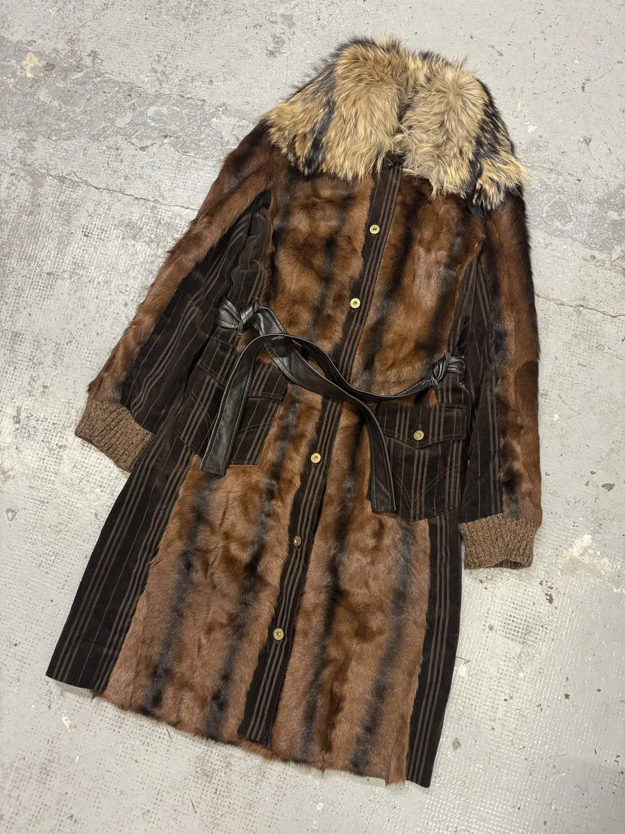 2000s Dolce & Gabbana Premium Fur Long Royal Camel Jacket - Image 5