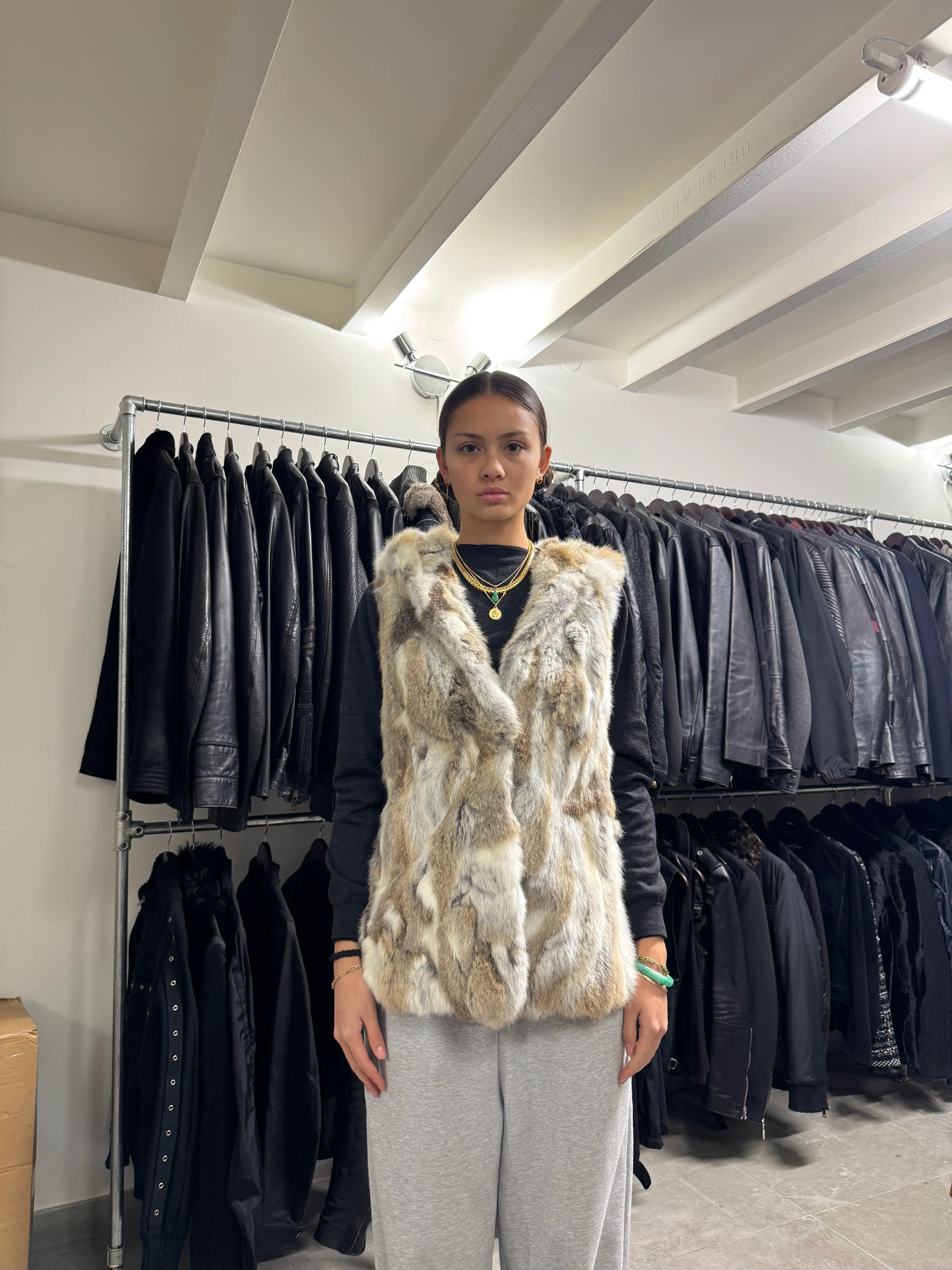 2000s Dolce & Gabbana Premium Rabbit Fur Hooded Vest - Image 10