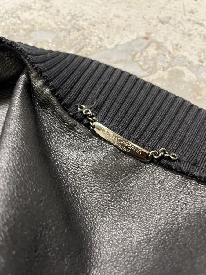 2000s Dolce & Gabbana Pure Black Leather Bomber Jacket - Image 10