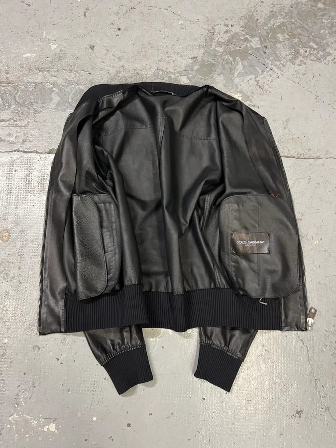 2000s Dolce & Gabbana Pure Black Leather Bomber Jacket - Image 8