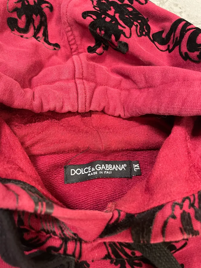 2000s Dolce & Gabbana Red Mafia Embroidered Sweater - Image 7