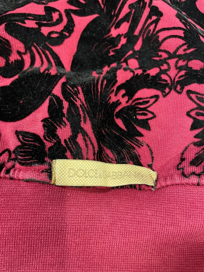 2000s Dolce & Gabbana Red Mafia Embroidered Sweater - Image 8