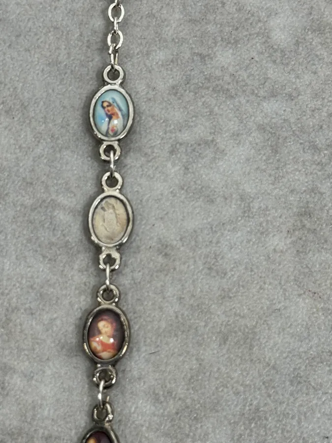 2000s Dolce & Gabbana Rosary Marie Cross Necklace - Image 10