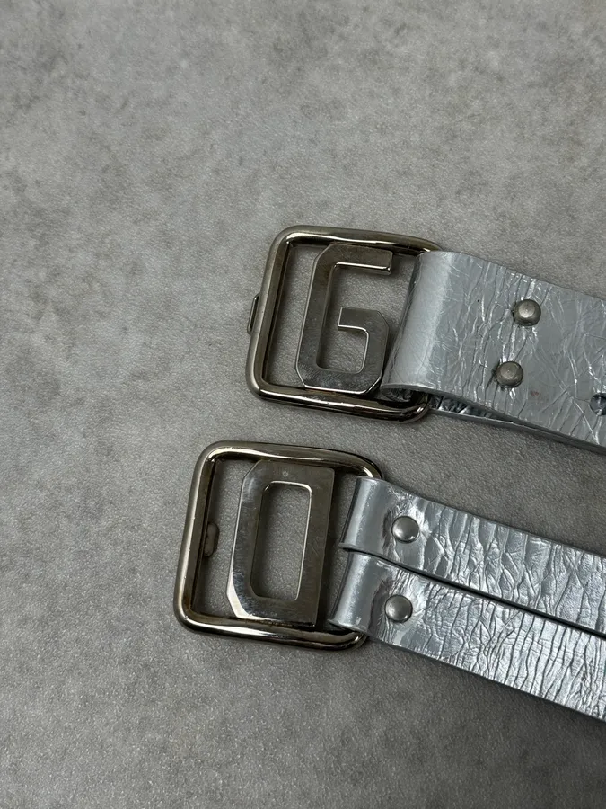 2000s Dolce & Gabbana Silver Grey Leather Buckle Belt - Image 4