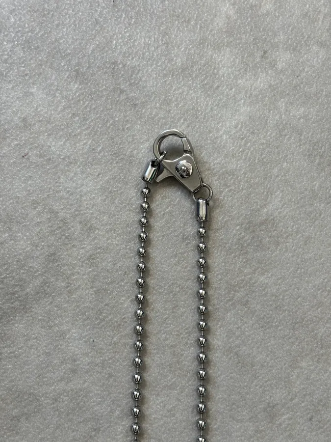 2000s Dolce & Gabbana Silver Metal Peace Sign Necklace - Image 8