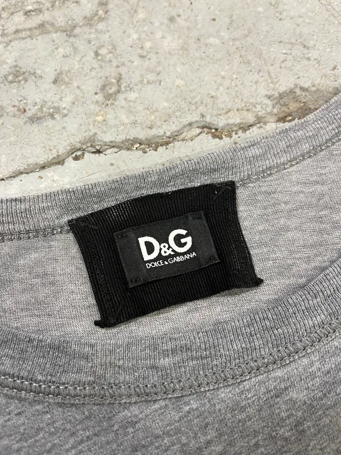2000s Dolce & Gabbana Spy Camera Grey T-Shirt - Image 8