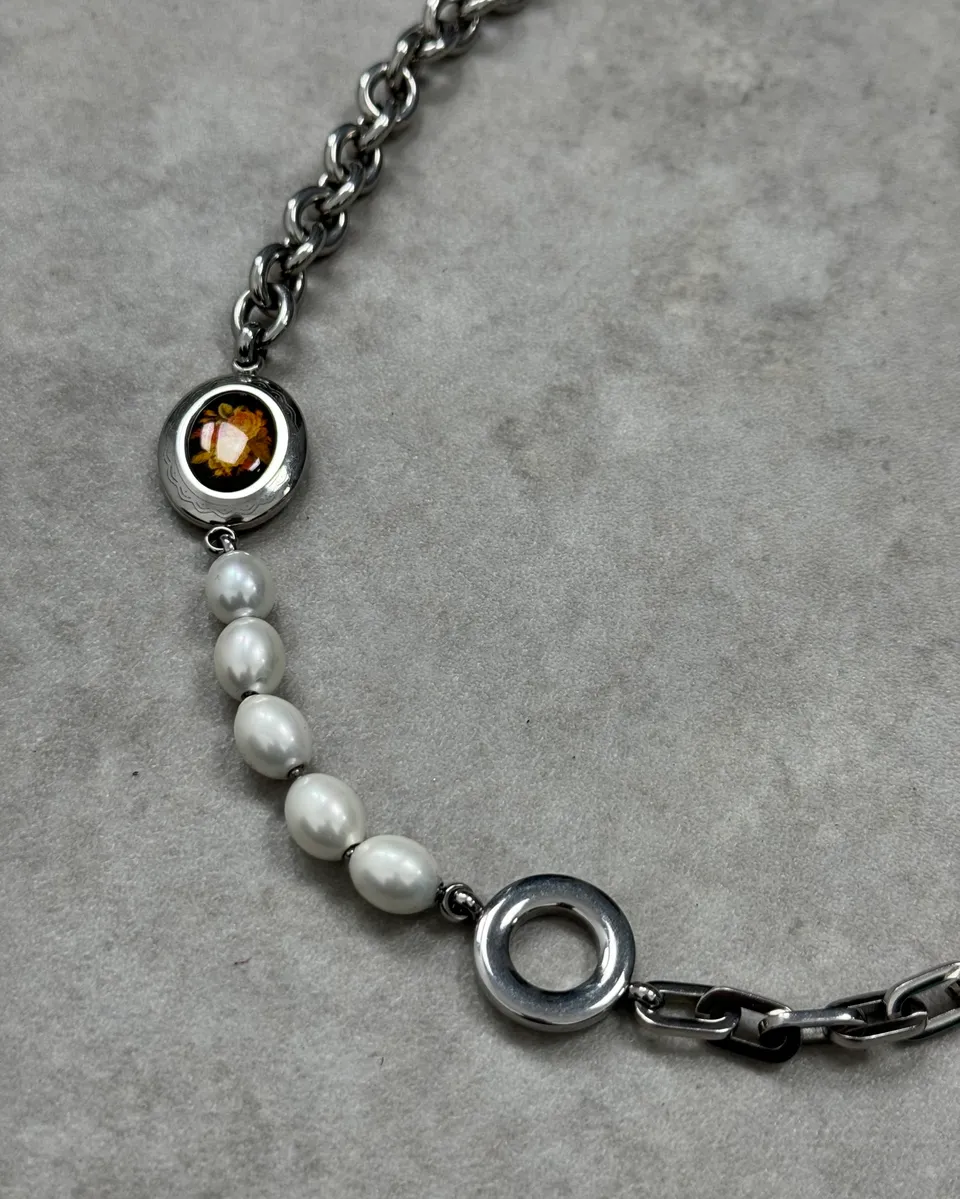 2000s Dolce & Gabbana Stainless Steel Oval Charm White Pearl & Chain Necklace - Image 3