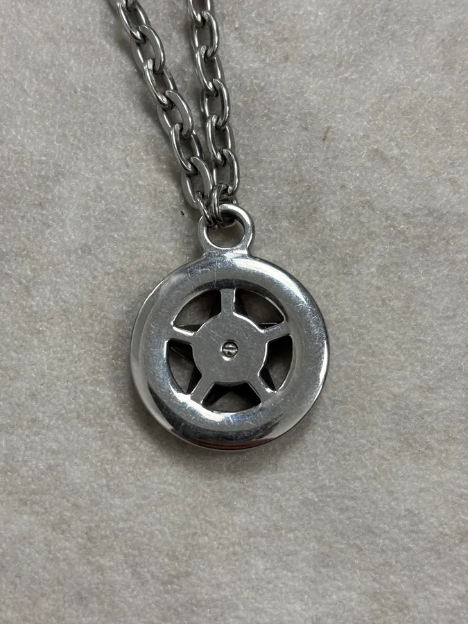 2000s Dolce & Gabbana Star Pendant Necklace - Image 7