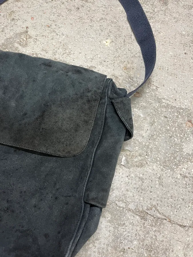 2000s Dolce & Gabbana Suede Eroded Navy Messenger Bag - Image 5