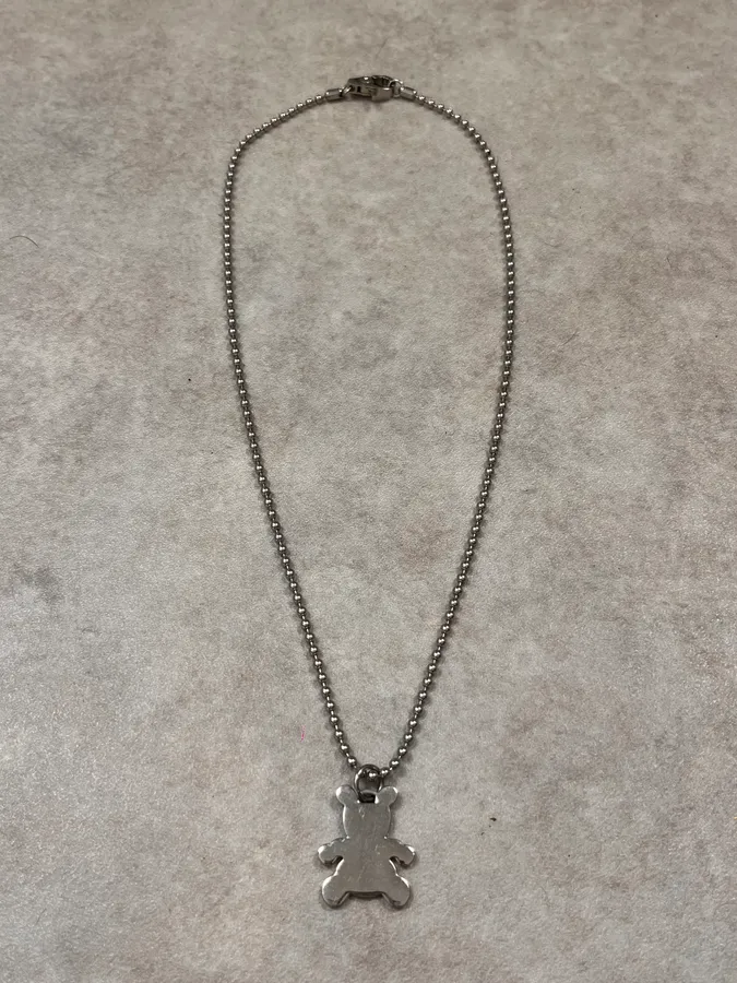 2000s Dolce & Gabbana Teddy Bear Grey Necklace - Image 5
