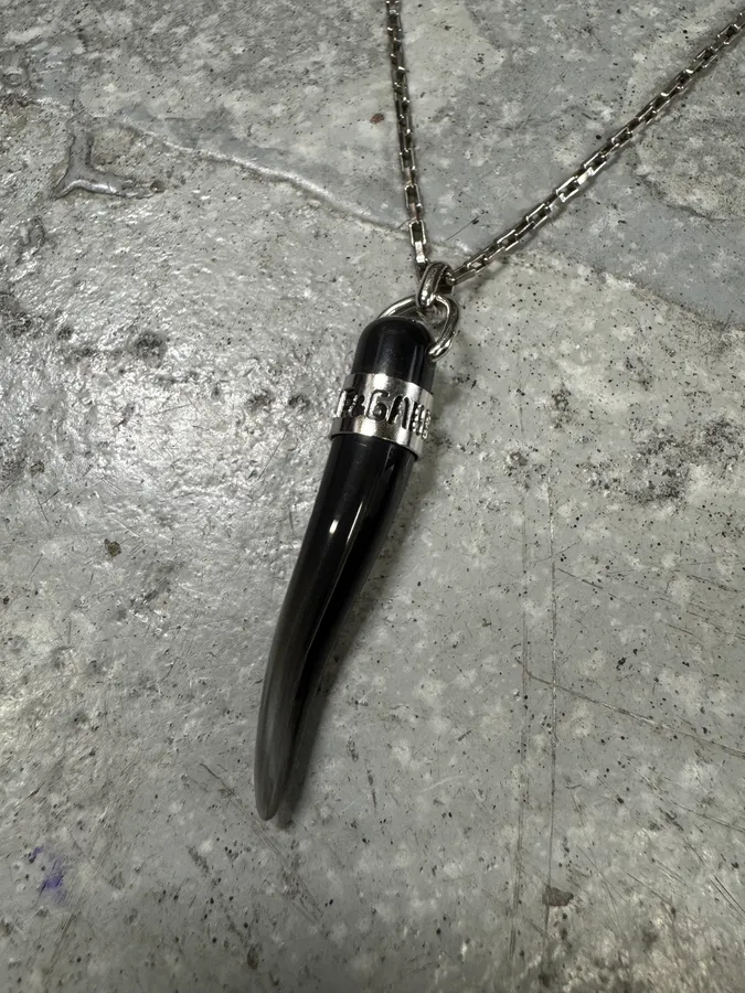 2000s Dolce & Gabbana Tooth Pendant Slicer Necklace - Image 4