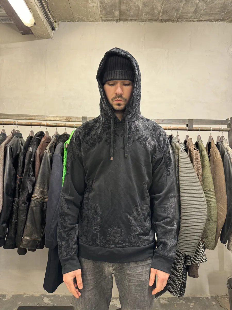 2000s Dolce & Gabbana Tribal Dark Shadow Relief Hoodie - Image 3