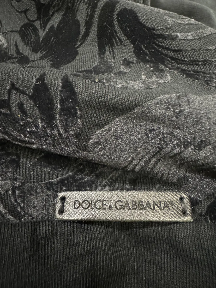 2000s Dolce & Gabbana Tribal Dark Shadow Relief Hoodie - Image 7