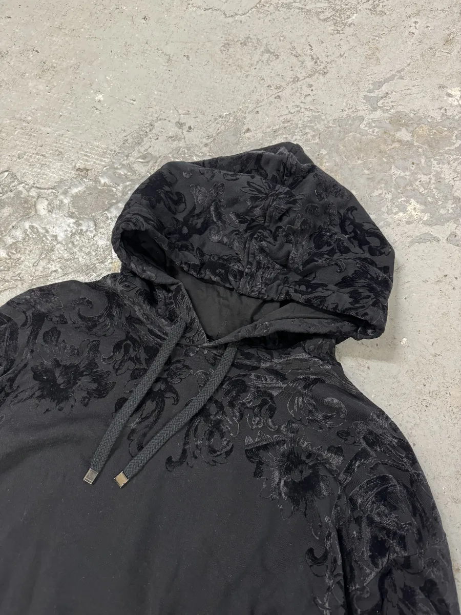 2000s Dolce & Gabbana Tribal Dark Shadow Relief Hoodie - Image 8