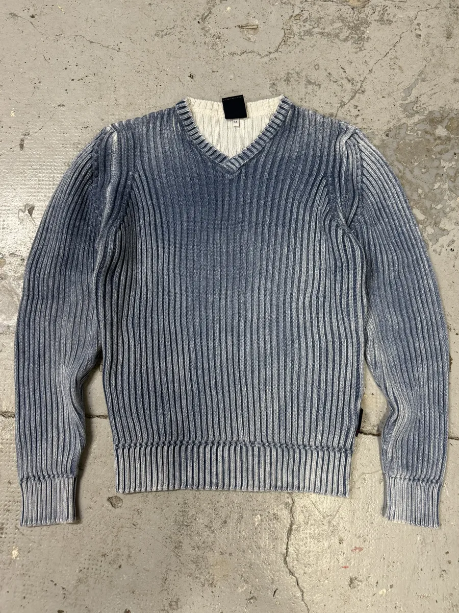 2000s Dolce & Gabbana V-Neck Blue Wool Sweater