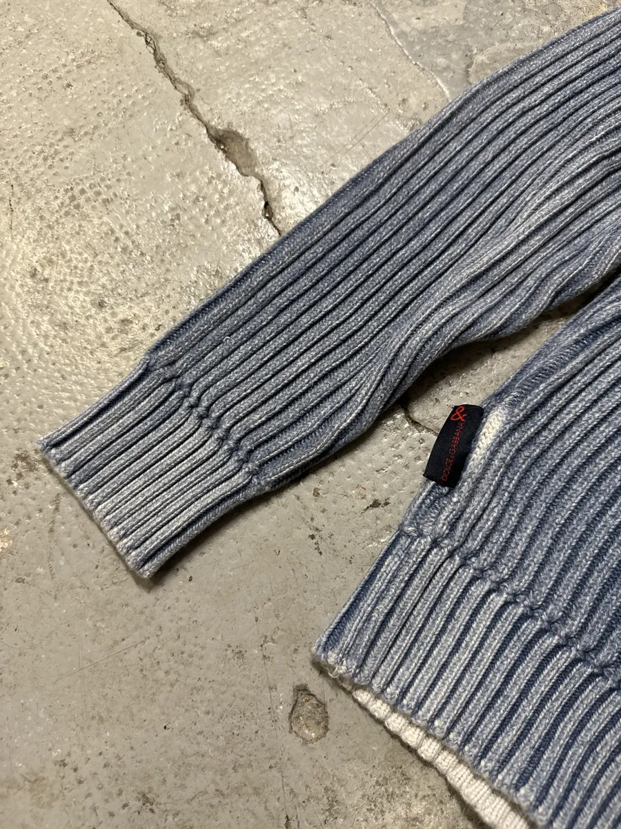 2000s Dolce & Gabbana V-Neck Blue Wool Sweater - Image 7