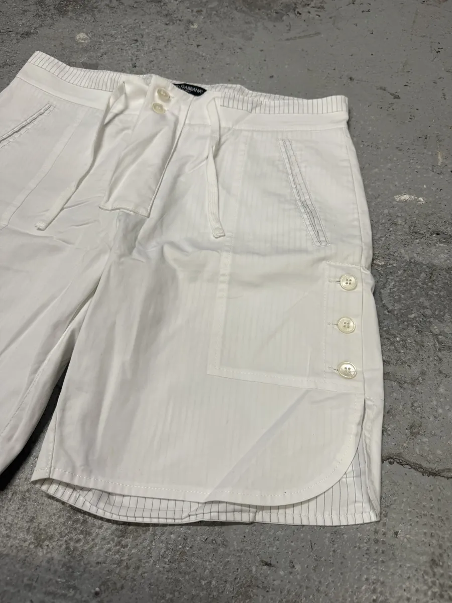 2000s Dolce & Gabbana White Cozy Summer Shorts - Image 4