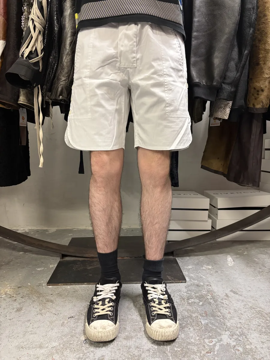 2000s Dolce & Gabbana White Cozy Summer Shorts - Image 5