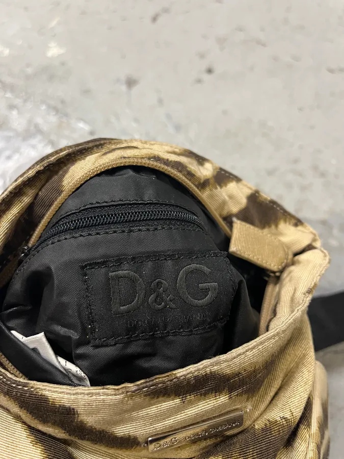 2000s Dolce & Gabbana Wild Zebra Cargo Shoulder Bag - Image 7