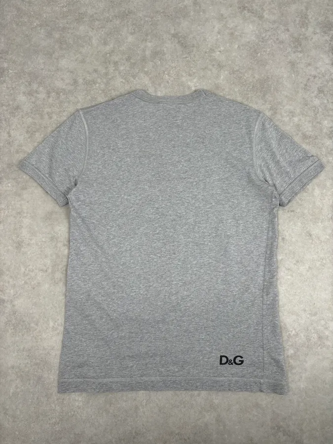 2000s Dolce & Gabbana Women Photography Grey T-Shirt - Image 5